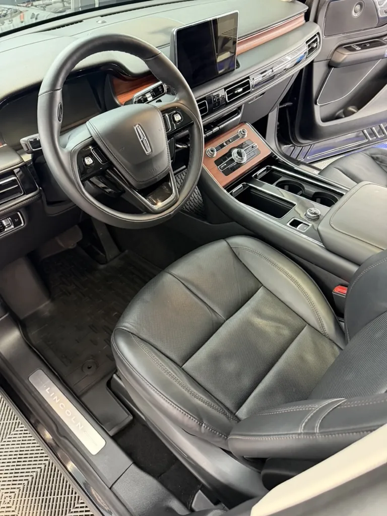 Clean, detailed Hyundai dashboard and cabin after interior detailing